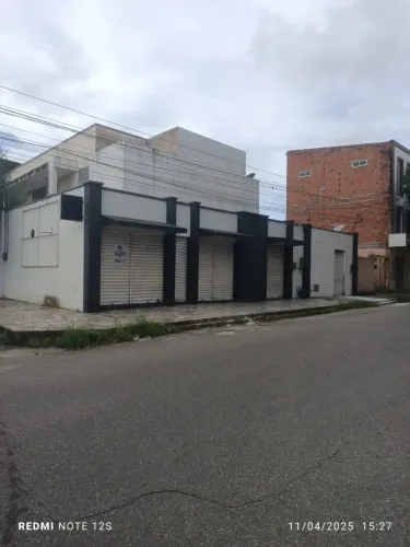 Imóvel para aluguel possui 125 metros quadrados em Henrique Jorge, Joquei Clube - Fortalez