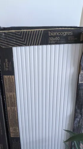 Revestimento Biancogres 32x60 Rig Bianco - ENTREGO SERRA E VITORIA 