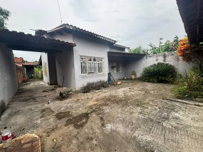 Casa para Venda em Peruíbe, Estância Santa Cruz, 2 dormitórios, 1 suíte, 1 banheiro, 3 vag