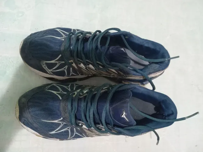 Tênis mizuno usado