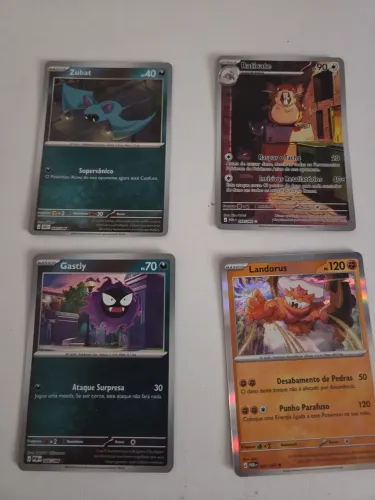 Carta pokemon Arte Super Rara e 3 brilhantes