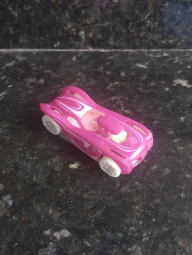 Hot Wheels 16 Angels rosa, brilha no escuro