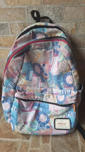 Mochila Baohua ótimo estado 