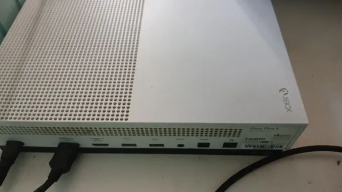 Vende-se xbox one s 