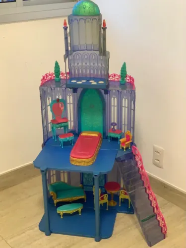 Barbie Castelo Diamante
