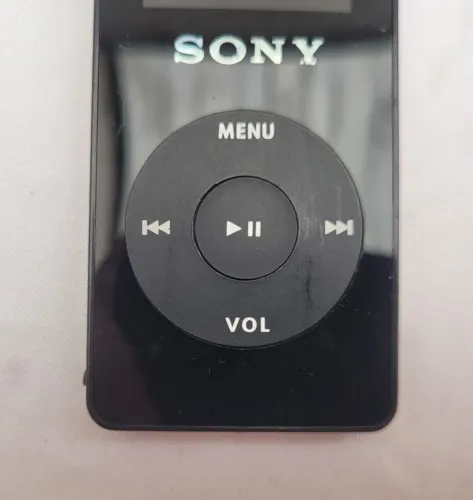Antigo mp4 player Sony sem carregador