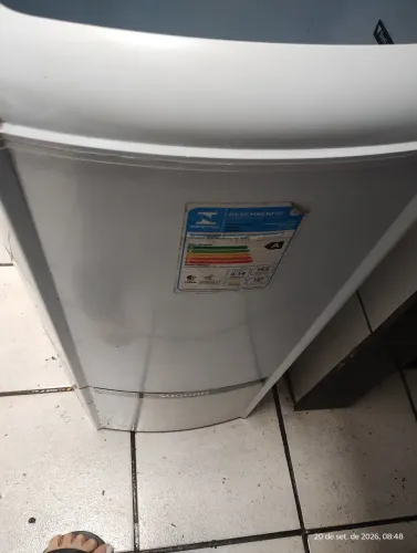 Vendo um tanquinho semi-novo pouco tempo de uso
