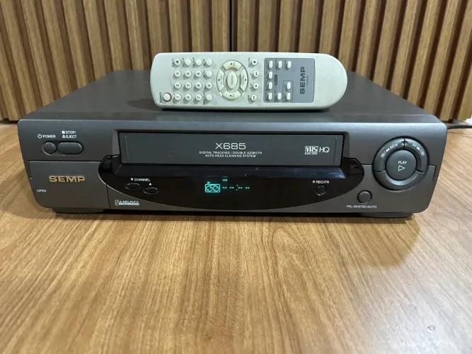 Vídeo Cassete Semp X685 - Funcionando