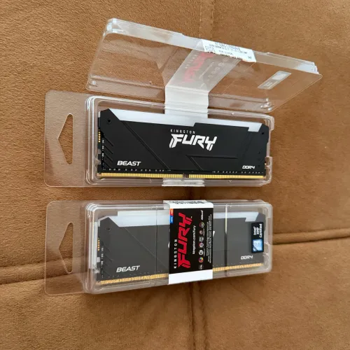 Par Memória RAM Kingston Fury Beast RGB DDR4 8GB 3600Mhz