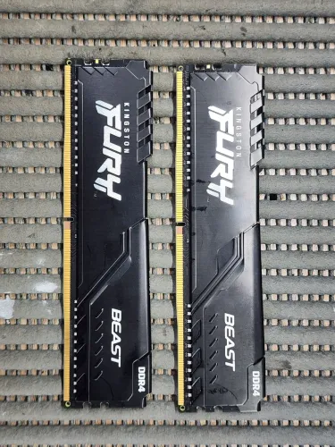 2x Memória RAM 8GB Hyperx Fury 3200Mhz