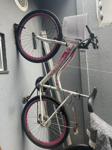 Bicicleta aro 26 Feminina