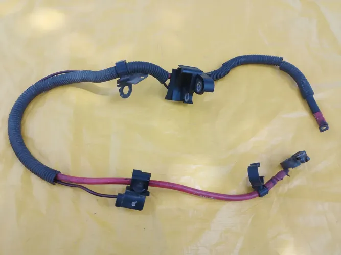 Cabo positivo da bateria motor Zetec Rocam 1.0