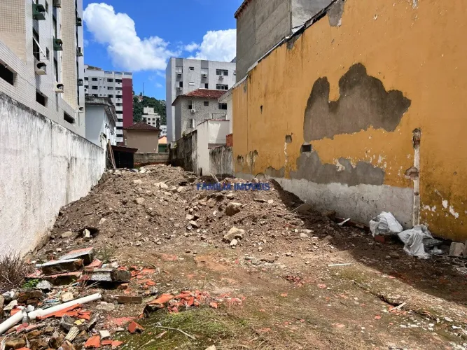 Terreno para alugar de 350m² no Campo Grande em Santos SP