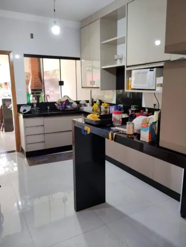 (Aceita troca)Casa com 3 quartos à venda, 132 m² por R$ 650.000 - Jardim Andrade - Maringá