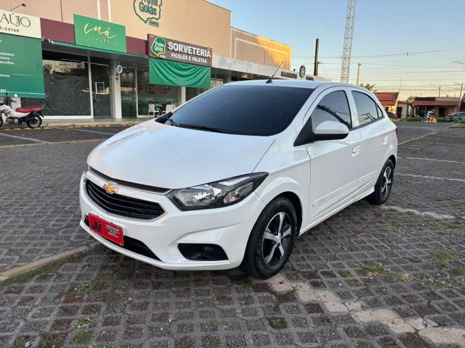 Chevrolet Onix Hatch LT 1.0 8V Flex Mec. 4P 2019