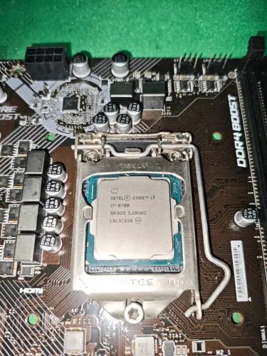 KIT PLACA MÃE MSI B365M PRO-VH LGA 1151 E PROCESSADOR I7 8700, PERFEITOS!