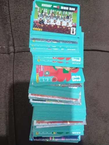 200 figurinhas avulsas