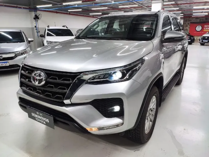 Toyota Hilux SW4 SRV 4X2 2.7 Flex 16V Aut. 2021