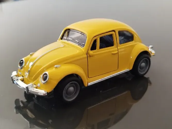 Carrinhi de metal Fusca 67 amarelo escala 1:39