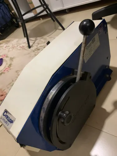 Dispenser de fita gomada 