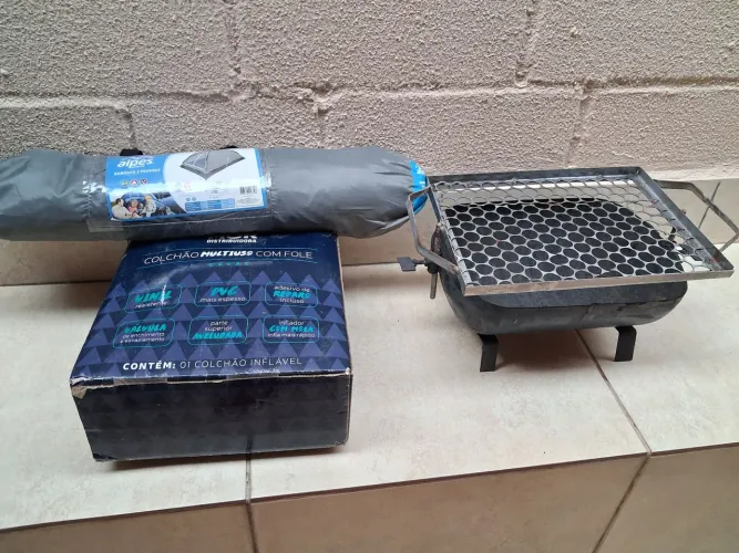 Vendo Kit de Barraca e Churrasqueirinha 