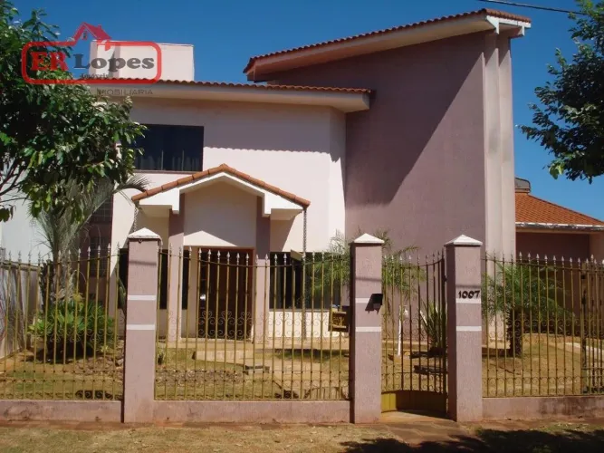 Casa com 3 dormitórios à venda, 487 m² por R$ 1.200.000,00 - Centro - Eldorado/MS