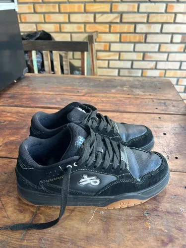 Tênis Ous Sousa Preto Látex Imperial 