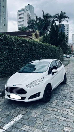 Ford Fiesta 1.5 16V Flex Mec. 5P 2014