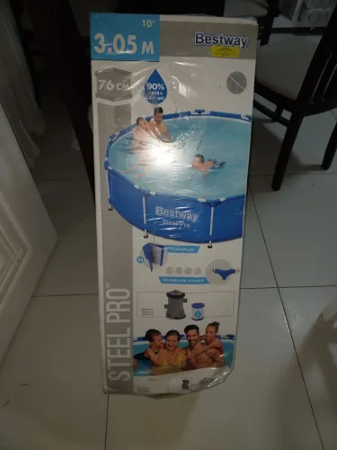 Piscina nova embalada