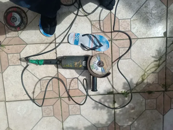 Esmirilhadeira Bosch gws 24180 2400w 220v