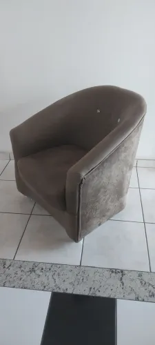 Poltrona marrom 