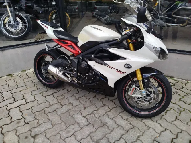 Triumph Daytona 675r