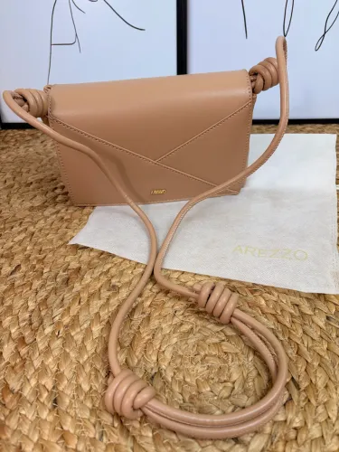 Bolsa tiracolo bege pequena Arezzo (nova)