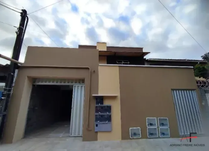 Excelente Casa com 2 quartos para locação na Parangaba
