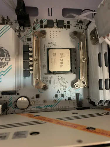Kit Upgrade Ryzen 5500x3d + B550M + 32gb 2x16 ddr4 3200Mhz