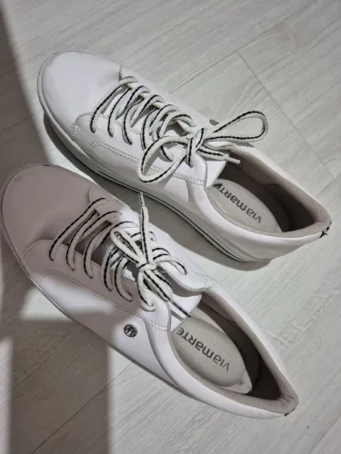 Tênis 38