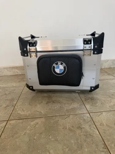 VENDE SE BAÚ TOP CASE P MOTO BMW ADV , BANCO ORIGINAL PERFIL BAIXO P MOTO BMW 1250