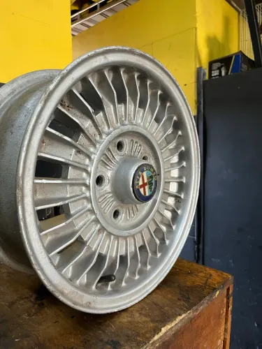 Jogo de Rodas Alfa Romeo Aro 14 Original Campagnolo "Millerighe" - Raridade