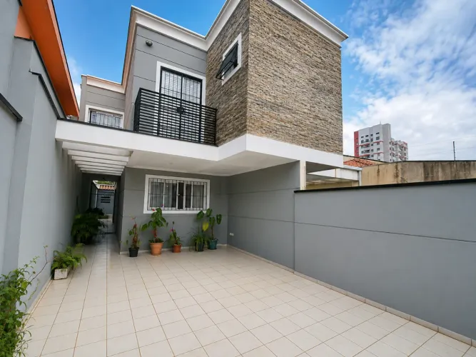 Casa para venda em Jardim Cidália com 3 quartos, sendo 1 suíte, 122m²