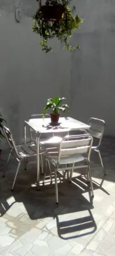 Mesa de alumínio