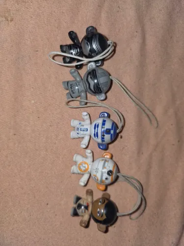 Conjunto kinder joy star wars