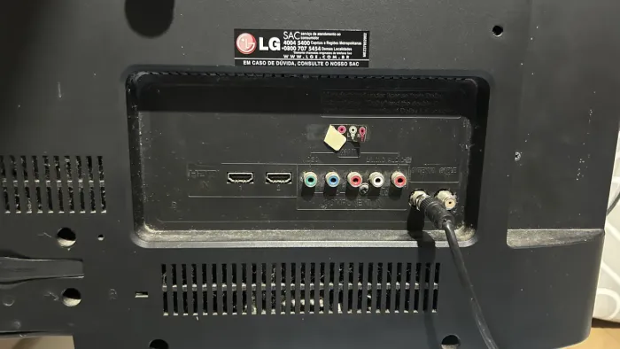 Vende uma tv de 32 polegadas da marca LG