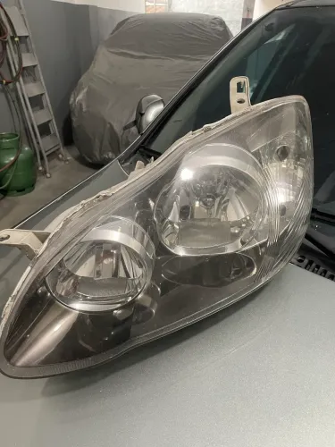 Farol Corolla