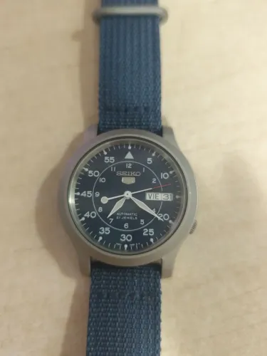 Relógio Seiko 5 SNK807 automatico azul com pulseira em nylon ORIGINAL
