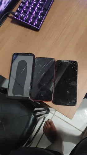 Celulares quebrado para retirada de peças