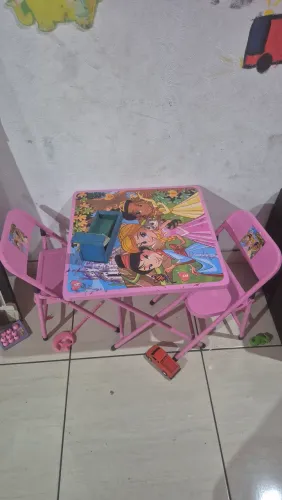 Mesa infantil rosa