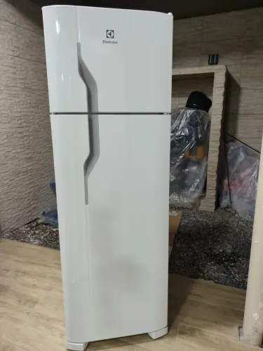 Geladeira Electrolux DC35 A (Muito Nova)