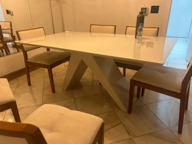 Conjunto Mesa 6 lugares e 6 cadeiras 