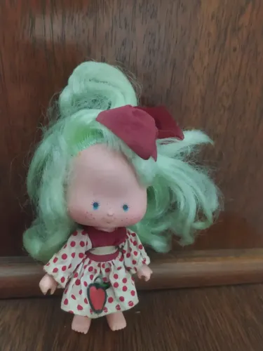 Boneca Antiga Maçãzinha
