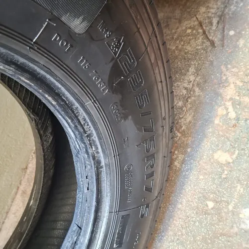 Pneu para caminhão 3/4
